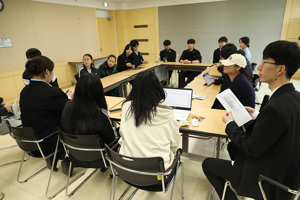 ���� ����