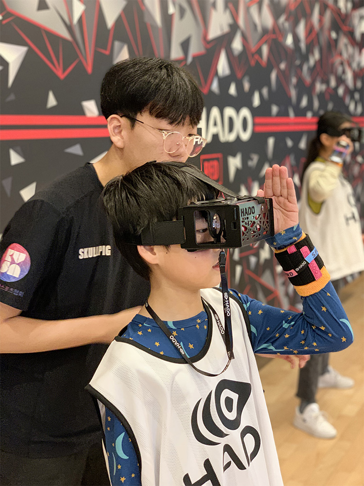 인증수련활동 디지털 선도기관으로 선정된 가재울청소년센터 청소년 디지털활동 사진