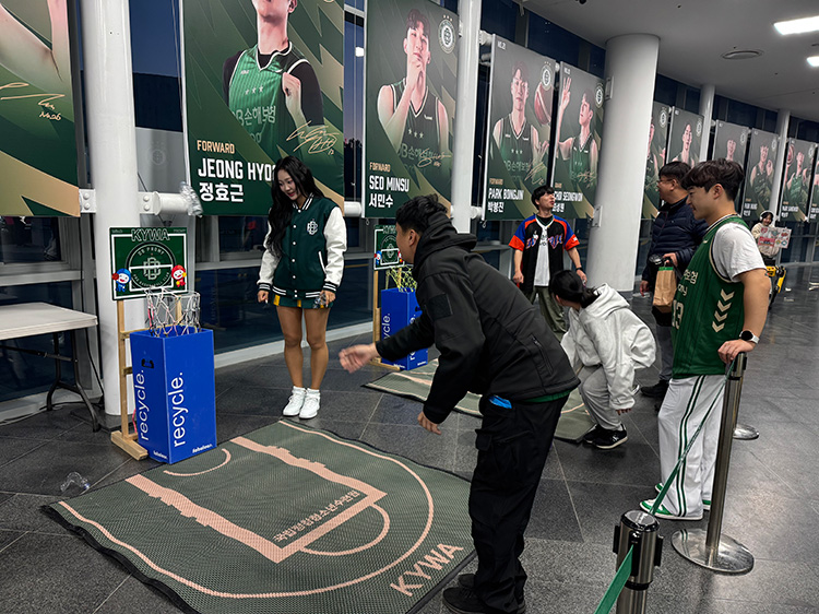 DBι    յ ߵ öƽ  翡 ϰ ִ.